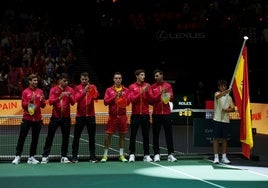 El equipo español de Copa Davis, en la ceremonia previa a los partidos, en la fase de grupos de Valencia.