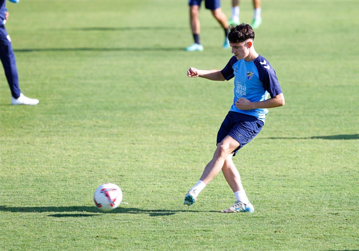 Aarón Ochoa, en el entrenamiento del lunes en La Academia.