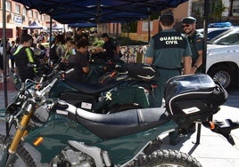 Uno de los expositores de la Guardia Civil.