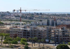 Imagen de archivo de la construcción de una promoción de viviendas en la capital.