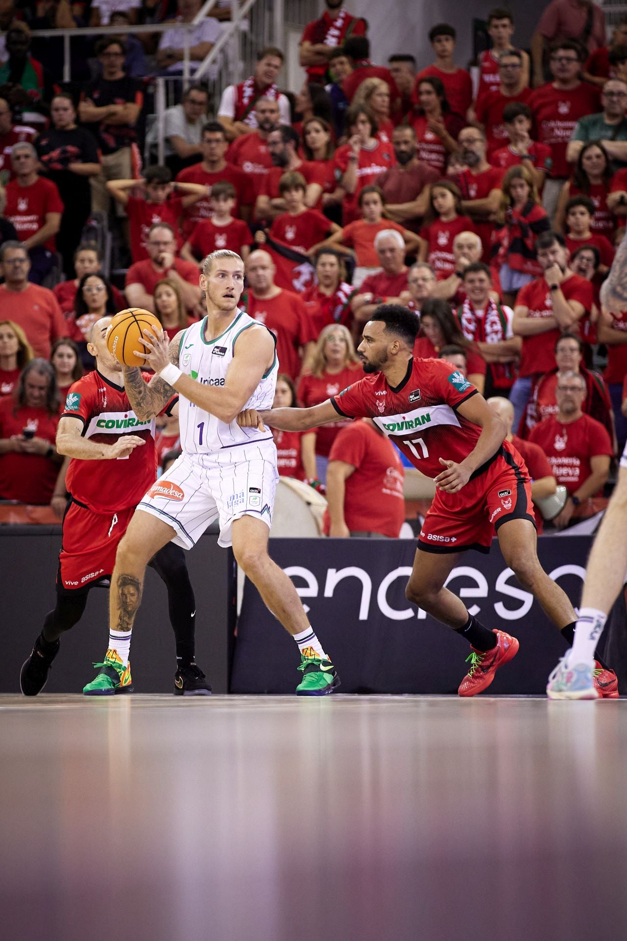 El triunfo del Unicaja en Granada, en imágenes