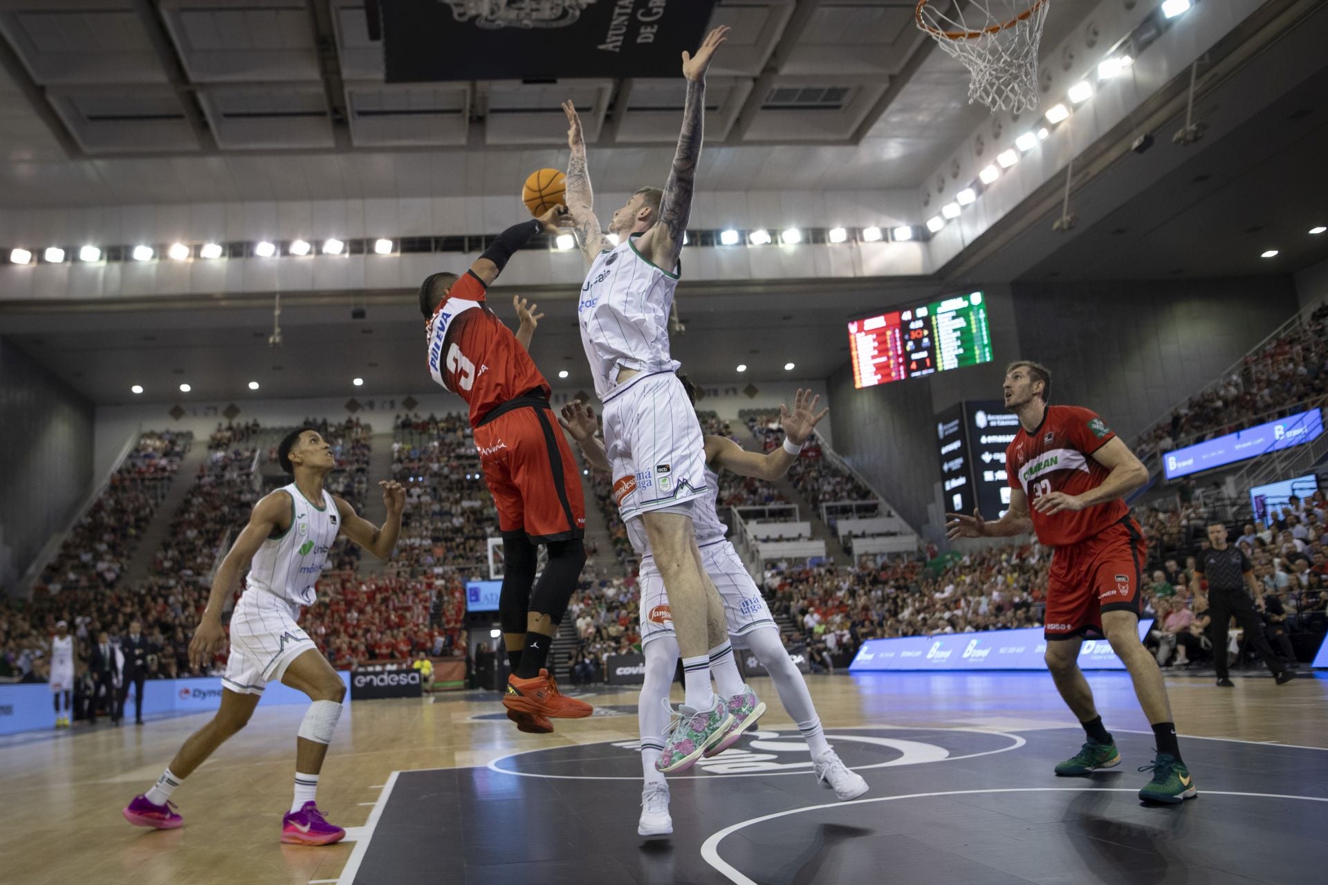 El triunfo del Unicaja en Granada, en imágenes