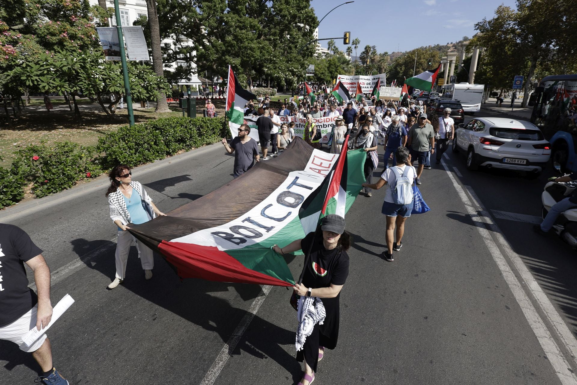 Más de mil personas salen a la calle en Málaga para pedir la paz en Palestina