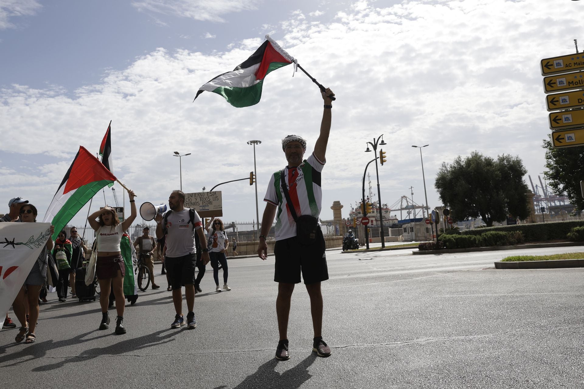 Más de mil personas salen a la calle en Málaga para pedir la paz en Palestina