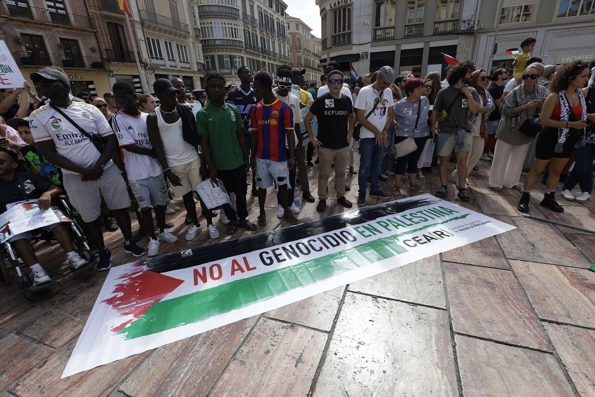 Más de mil personas salen a la calle en Málaga para pedir la paz en Palestina