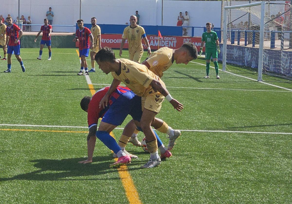 El Malagueño pudo con el Torre del Mar.