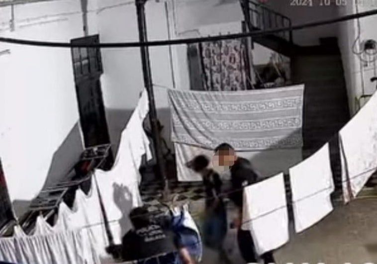 Fotograma del vídeo que circula en las redes.