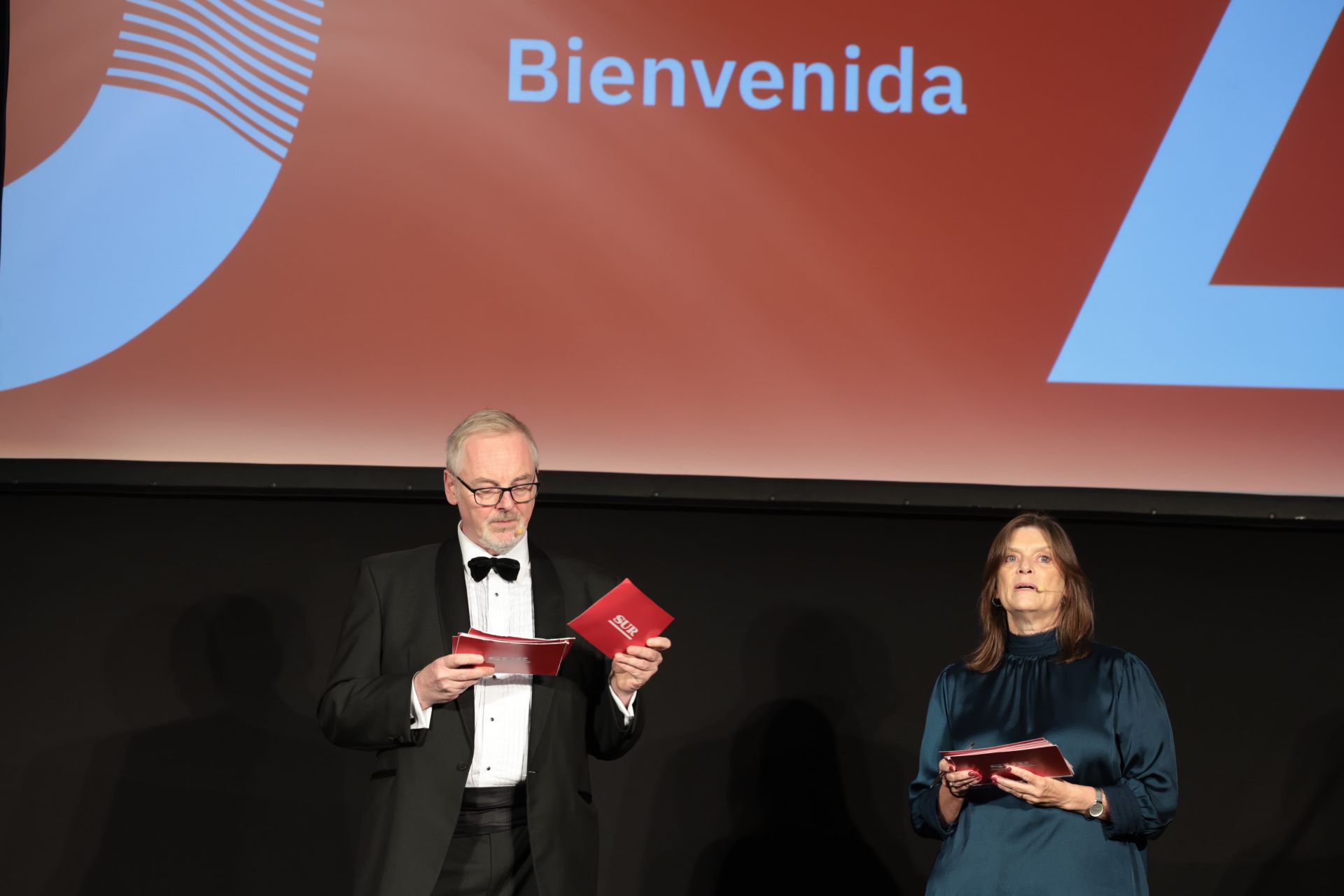 SUR in English: cuatro décadas conectando comunidades