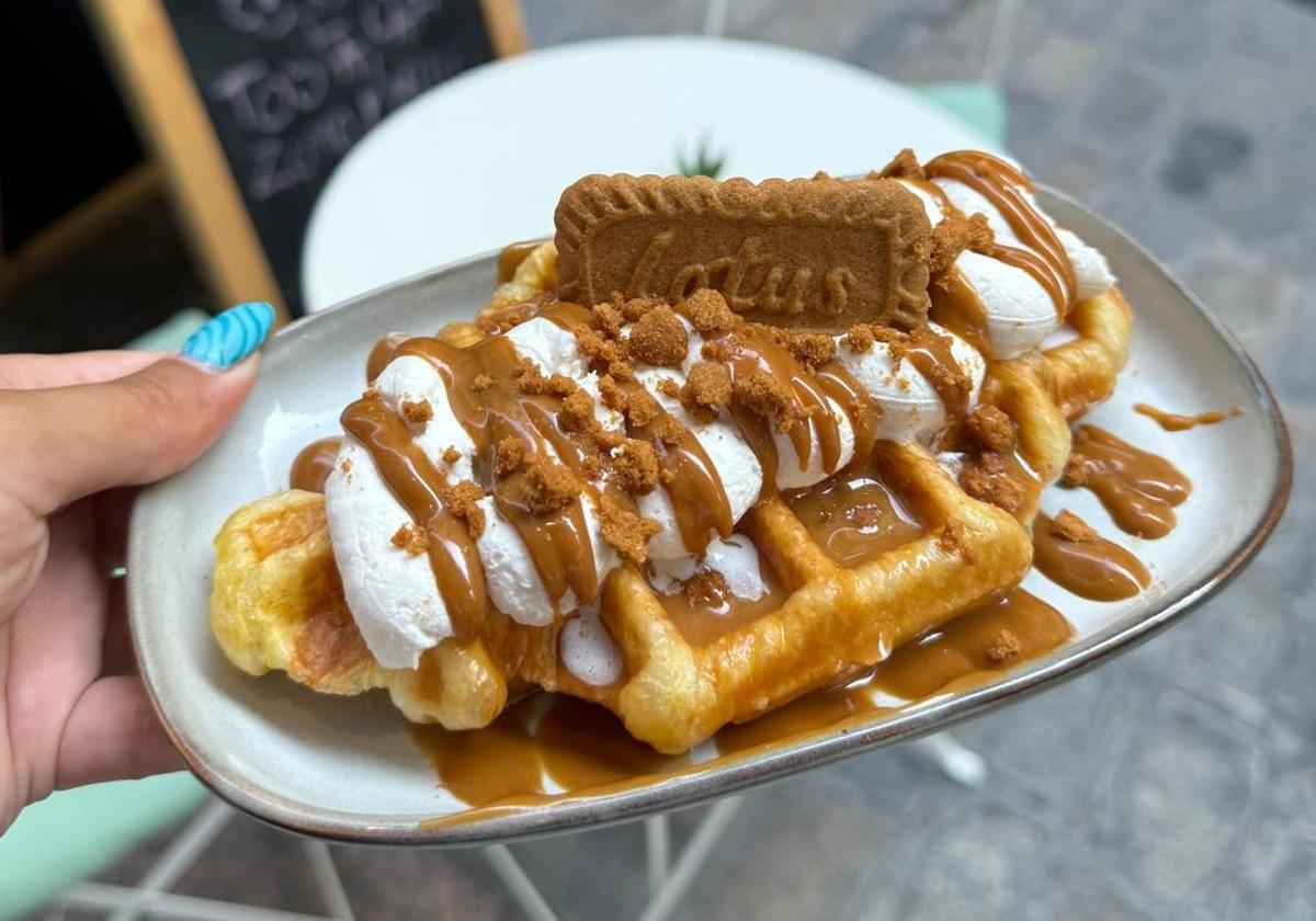 Llega a Málaga la fiebre por el croffle, el dulce viral que arrasa en redes