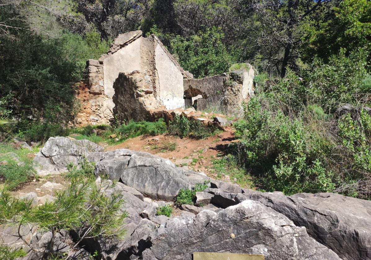 Restos de la conocida como ermita de los Monjes