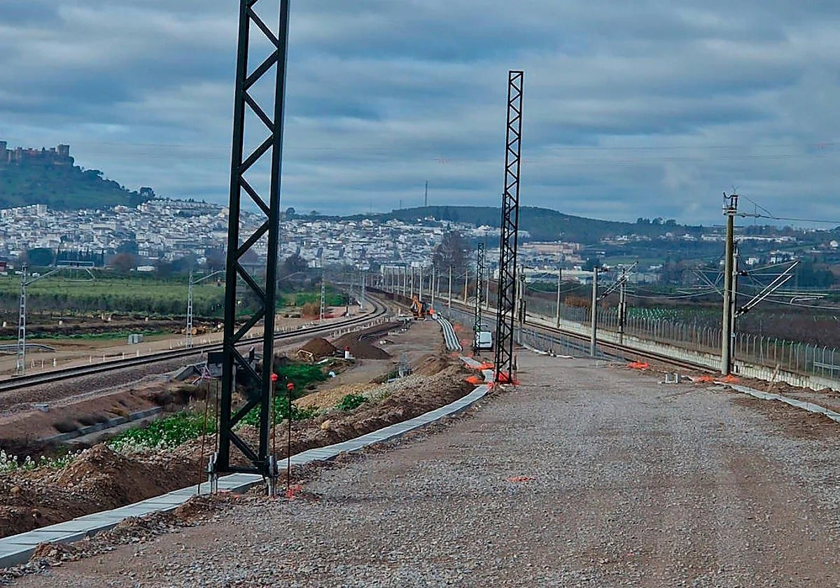 Obras del baipás ferroviario de Almodóvar del Río.