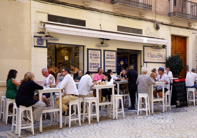 Casa Lola ofrece una amplia carta centrada en el tapeo.