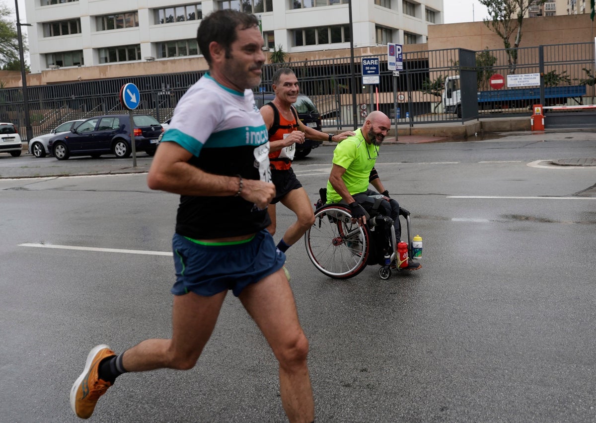 Imagen secundaria 1 - Tres mil valientes y tres mil motivos para correr bajo la lluvia