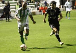 Biabiany por su banda el domingo en El Maulí ante el Mérida.