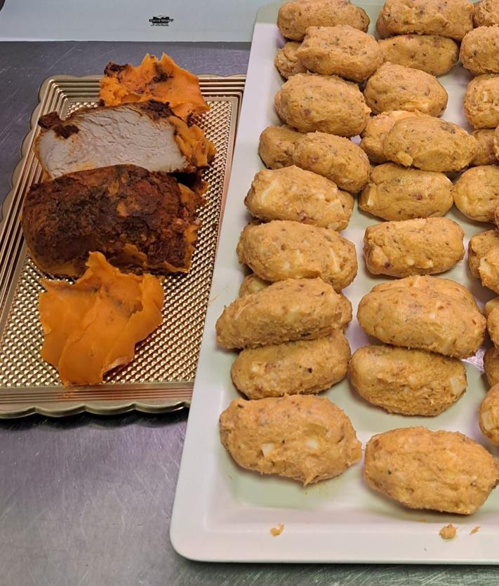 Imagen secundaria 2 - De salchichón de Málaga y de lomo en manteca: las croquetas de una carnicería de Teatinos que hacen un guiño a la cocina más tradicional