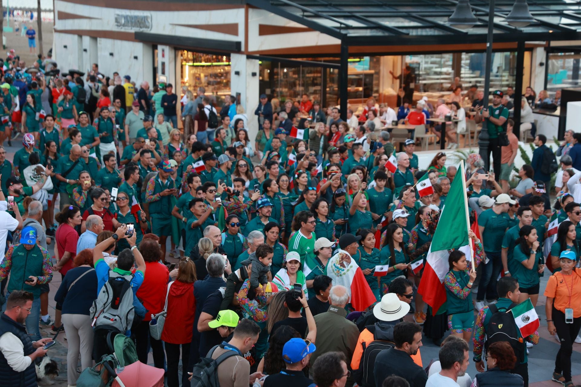 Inauguración y desfile.