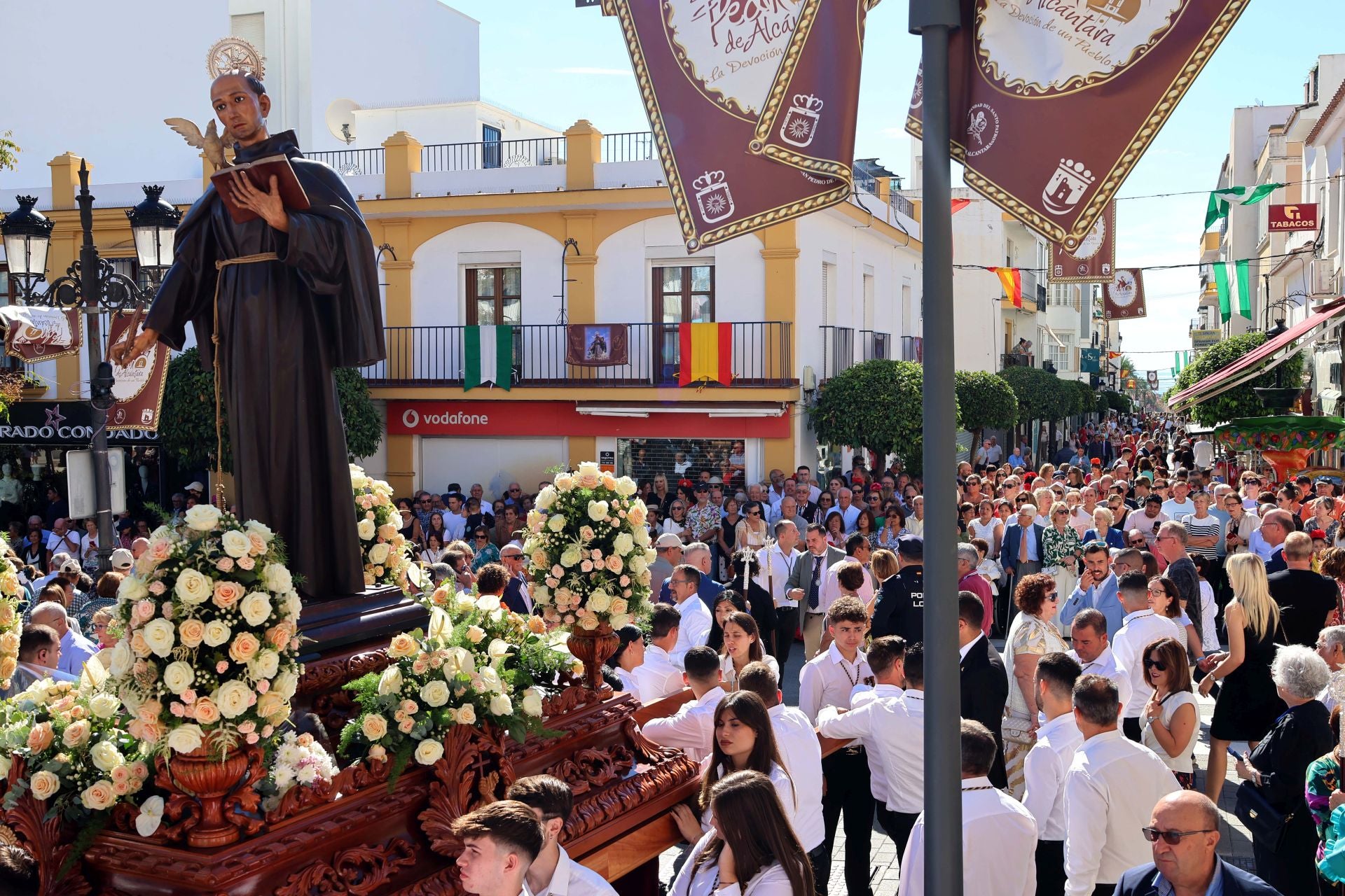 San Pedro Alcántara se vuelca con la celebración del día del patrón