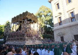 La procesión extraordinaria de la La Virgen de Gracia y Esperanza, en imágenes