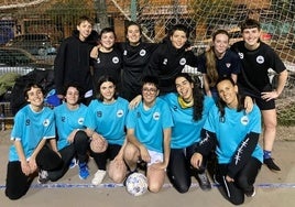 Las jugadoras del equipo LGTBI 'Furbolleras'.