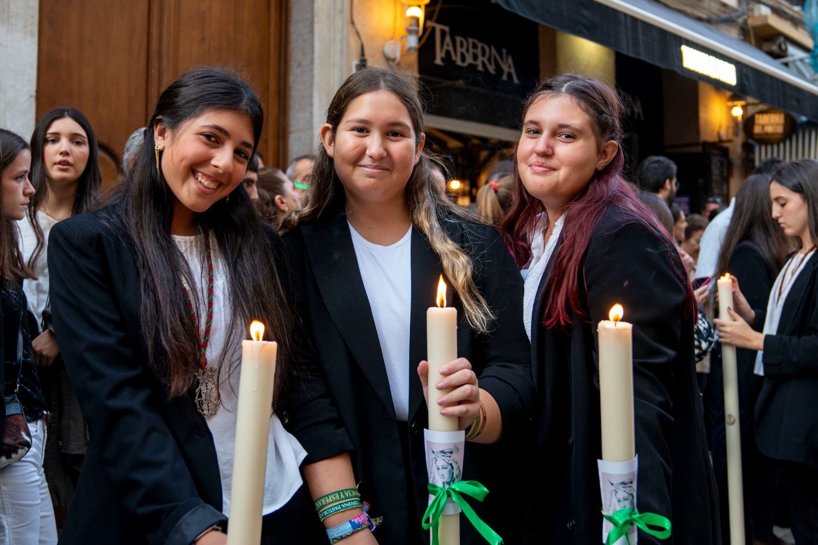 La procesión extraordinaria de la La Virgen de Gracia y Esperanza, en imágenes