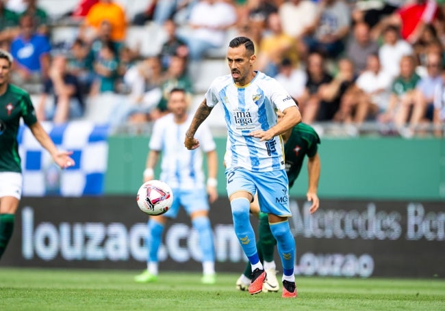 Manu Molina, en acción en el duelo ante el Racing Ferrol.