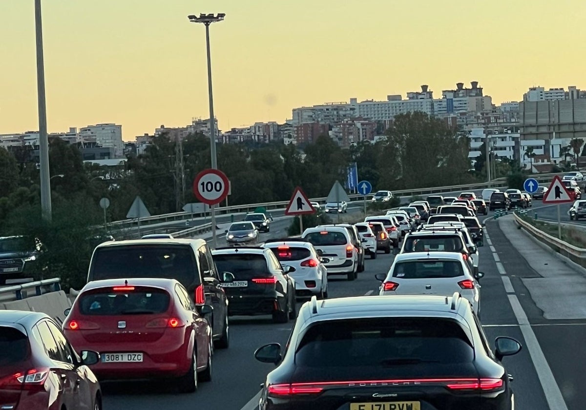 Tráfico pesado, a la altura de Torremolinos, el pasado 17 de octubre.