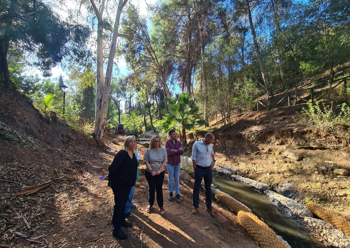 Imagen secundaria 1 - Trabajos que se están realizando en el entorno del Parque de las Presas.