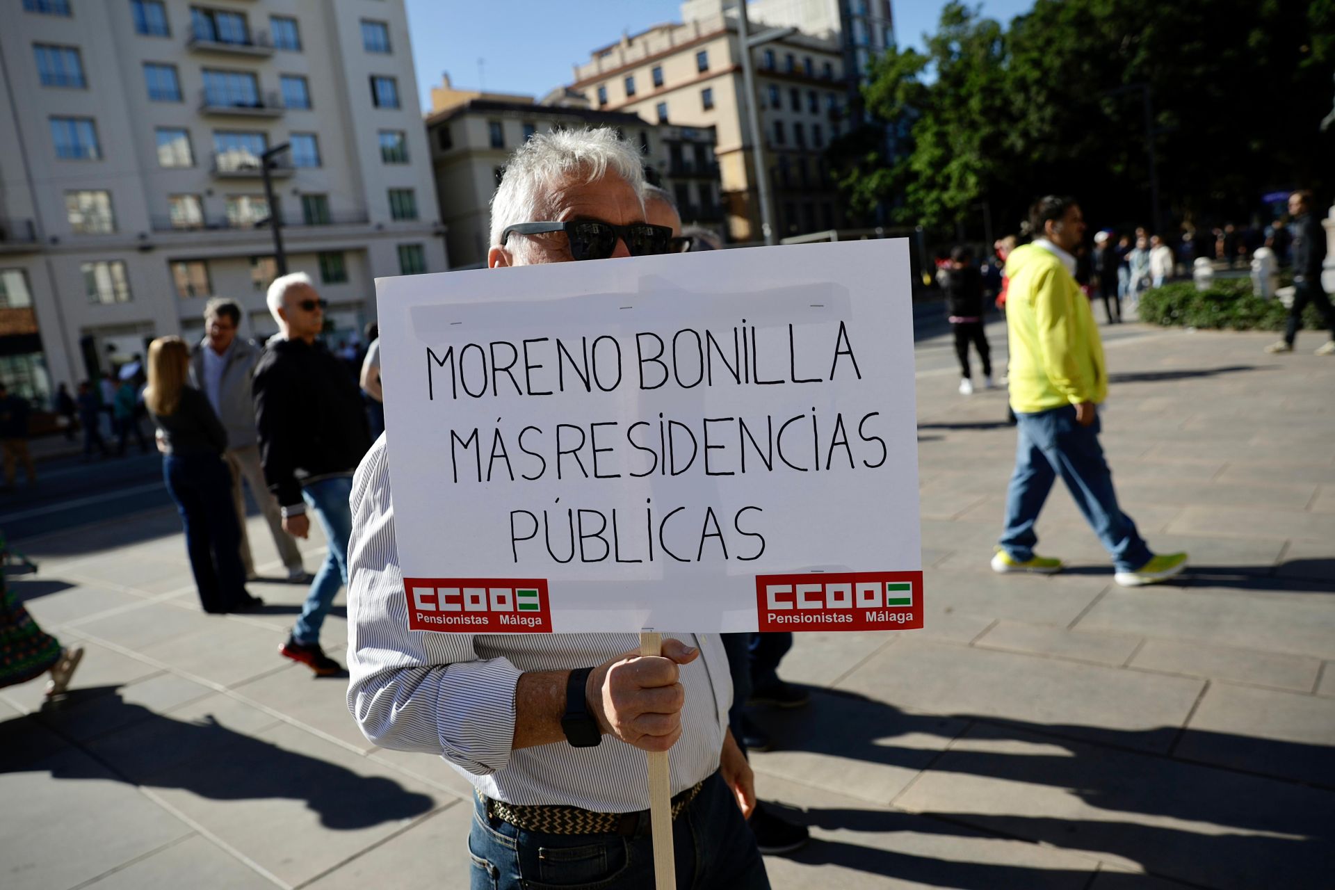 Centenares de manifestantes piden en Málaga plazos ágiles e inversiones en dependencia