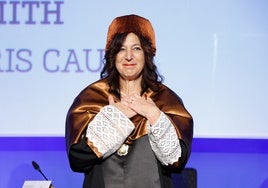 Andrea Goldsmith, tras ser investida doctora honoris causa de la UMA.