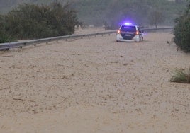 El Guadalhorce desató su máxima furia en las horas centrales del martes.