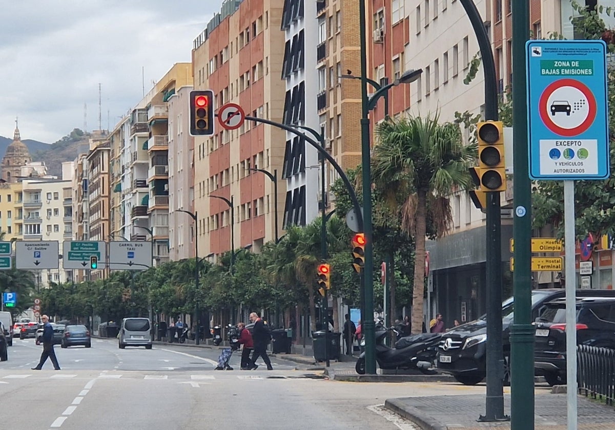 Las señales están empezando a instalarse en el entorno de la ZBE.