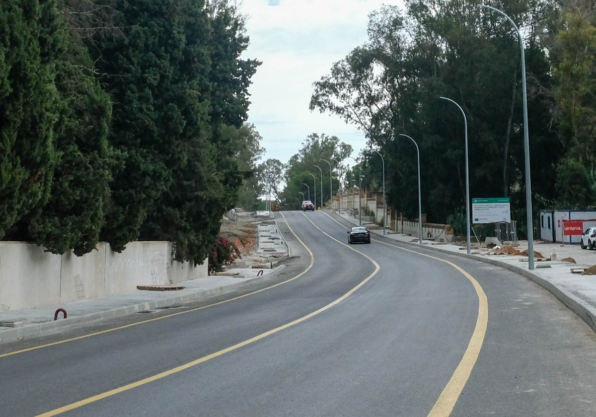 Un tramo de la carretera de Istán permanecerá cortado hasta finalizar las obras.