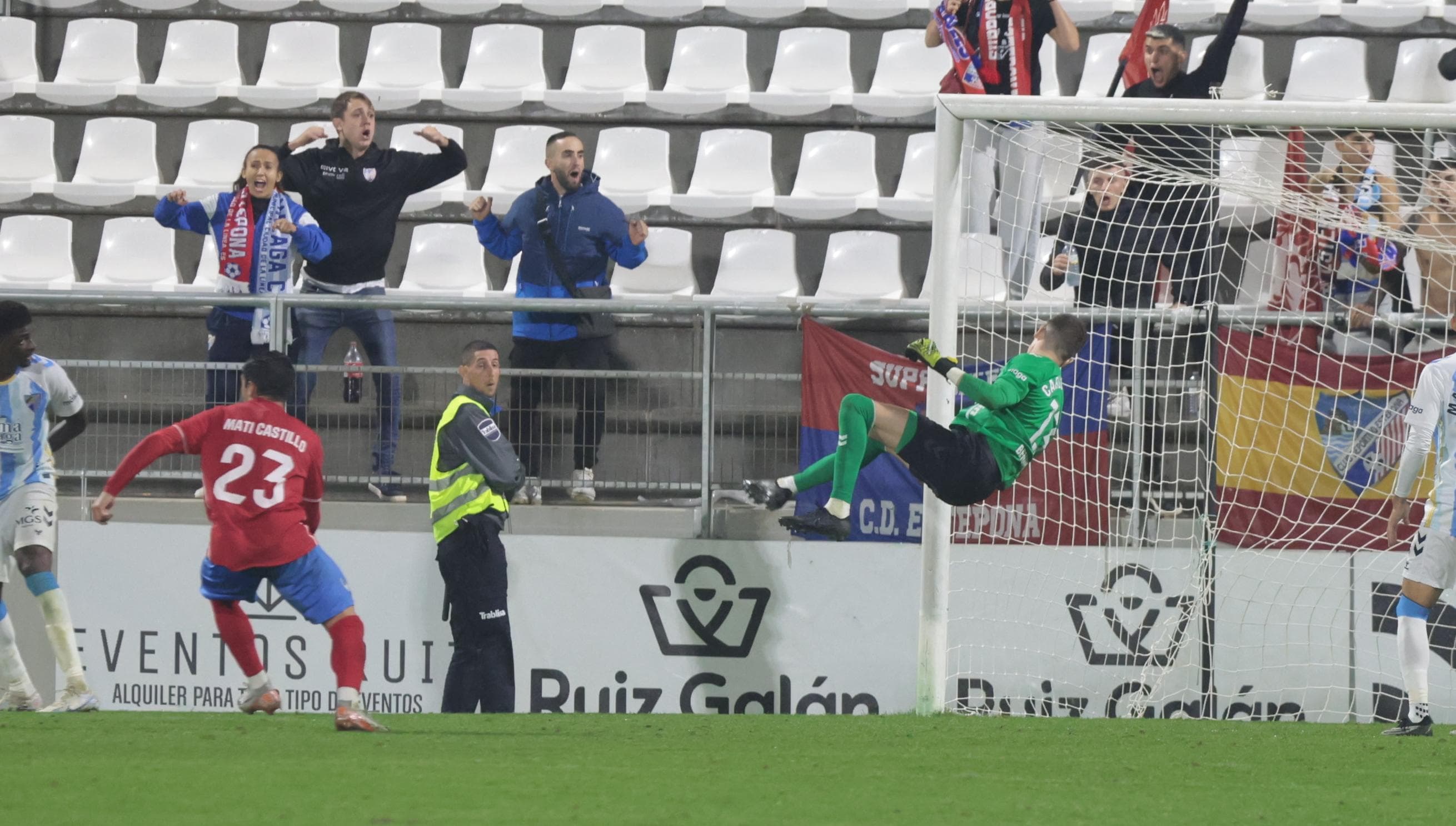 Las mejores imágenes del Estepona-Málaga en Copa del Rey