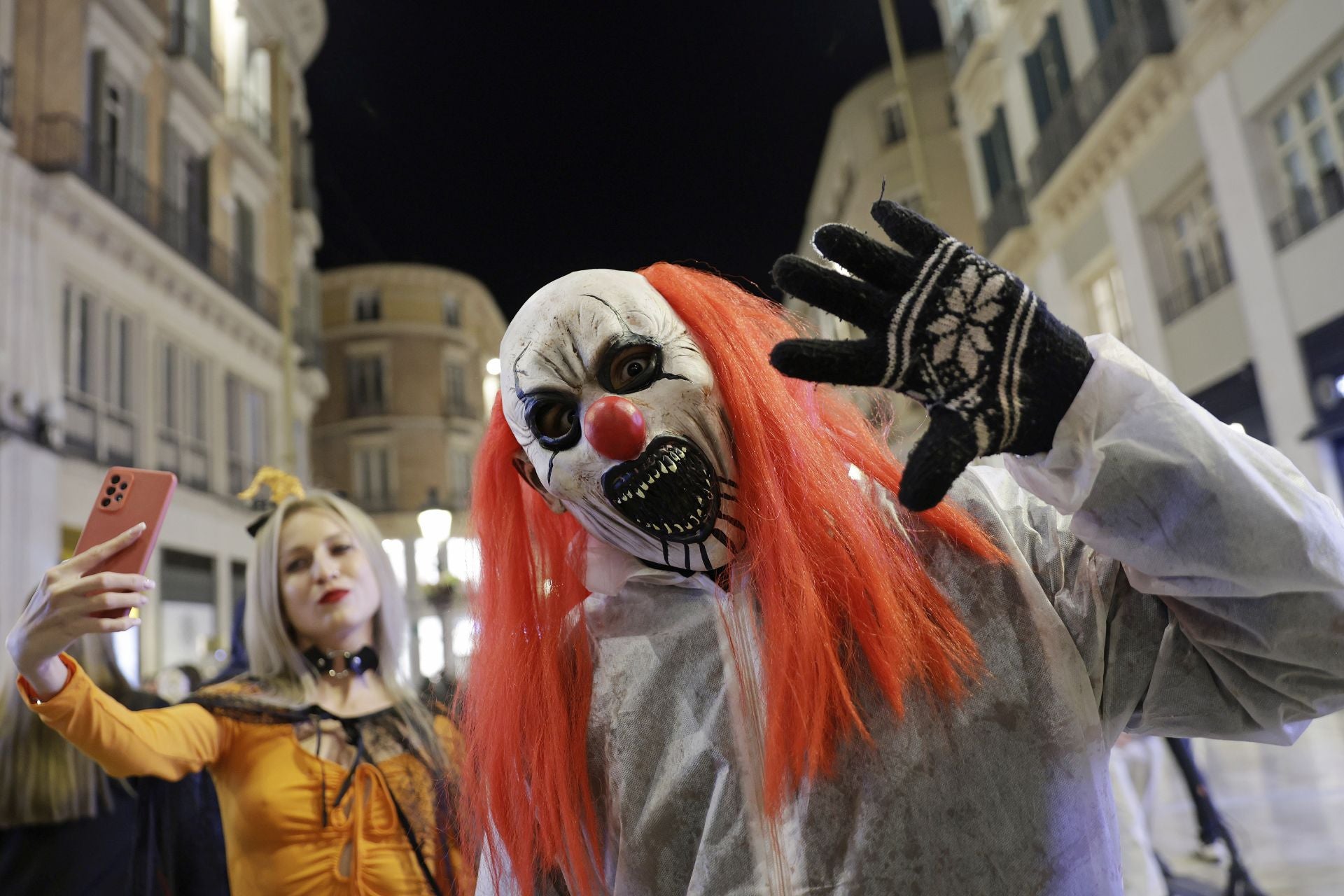 Las imágenes de un Halloween a medias en Málaga