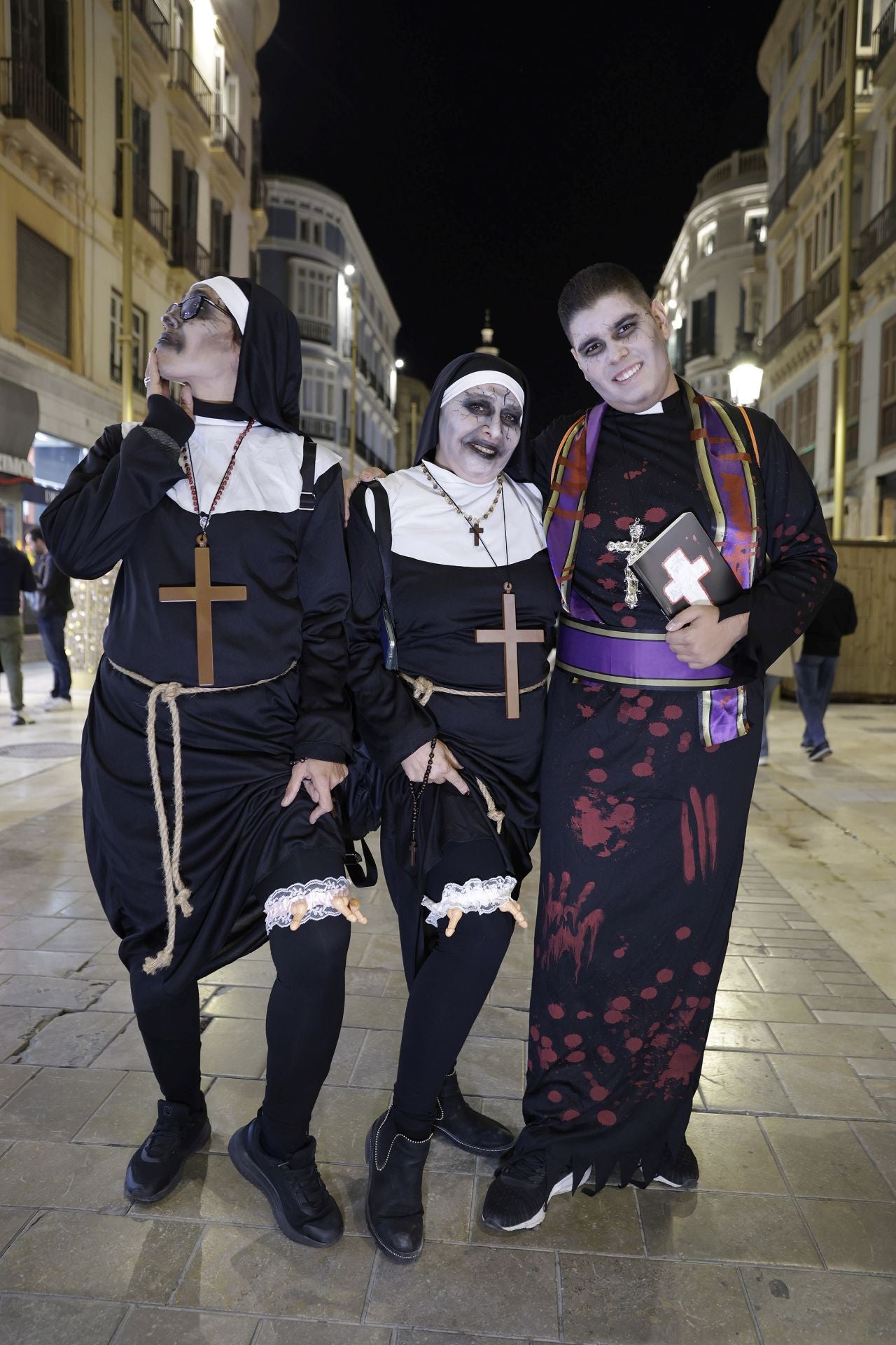 Las imágenes de un Halloween a medias en Málaga