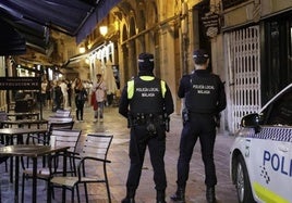 Cuatro menores detenidos y 37 denuncias durante la noche de Halloween en Málaga