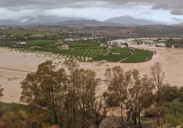 Álora sigue sin agua potable cuatro días después del inicio del temporal