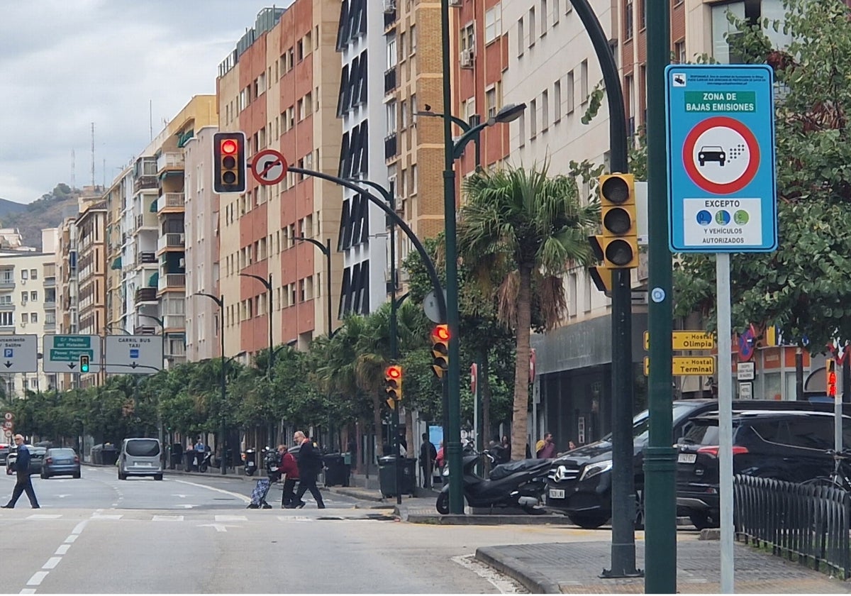 Málaga ha empezado a colocar las señales de su Zona de Bajas Emisiones.