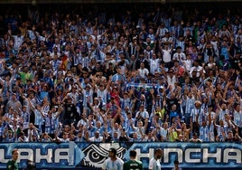 La afición del Málaga, en el partido frente al Eibar.