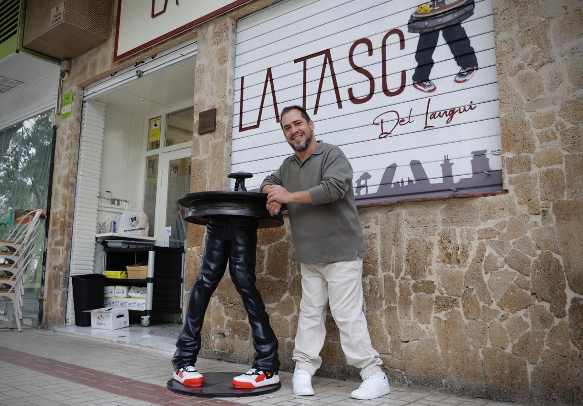 El Langui estrena su taberna en Málaga: «Es una tasca sin pretensiones donde pasar un rato con los colegas»
