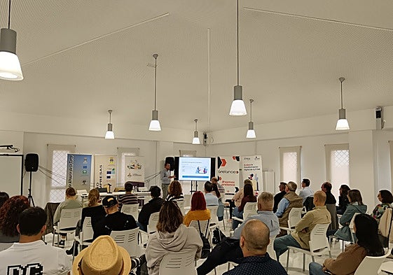 Jornadas sobre ciberseguridad en el vivero empresarial alhaurino.