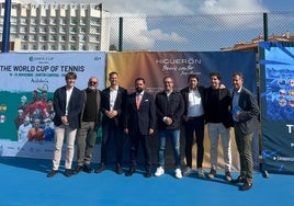 Javier Díaz, Javier Rodríguez, Julio Rodríguez, José María Arrabal, Rodrigo Romero, Sebastián Tobaruela, Jorge Aguirre y Luis García, en la presentación este jueves.