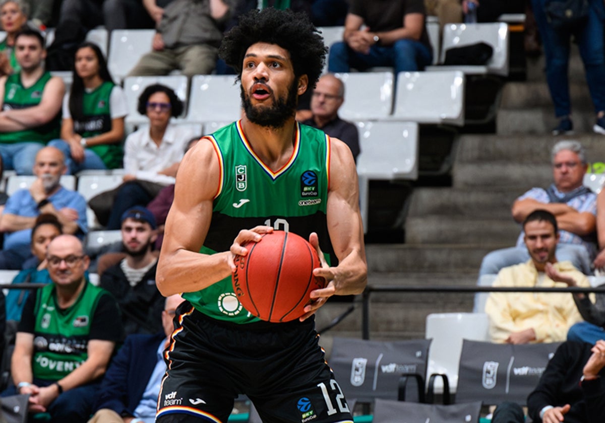 Kaiser Gates, en un partido de Eurocup con el Joventut.