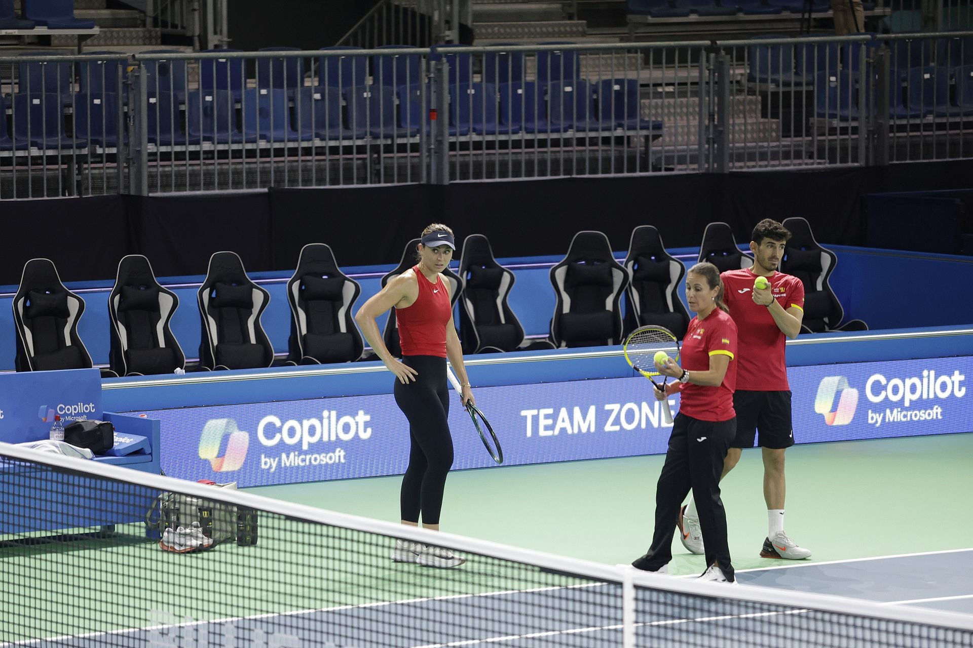 Las fotos de cómo queda la pista de tenis y el montaje para la Billie Jean King en Málaga