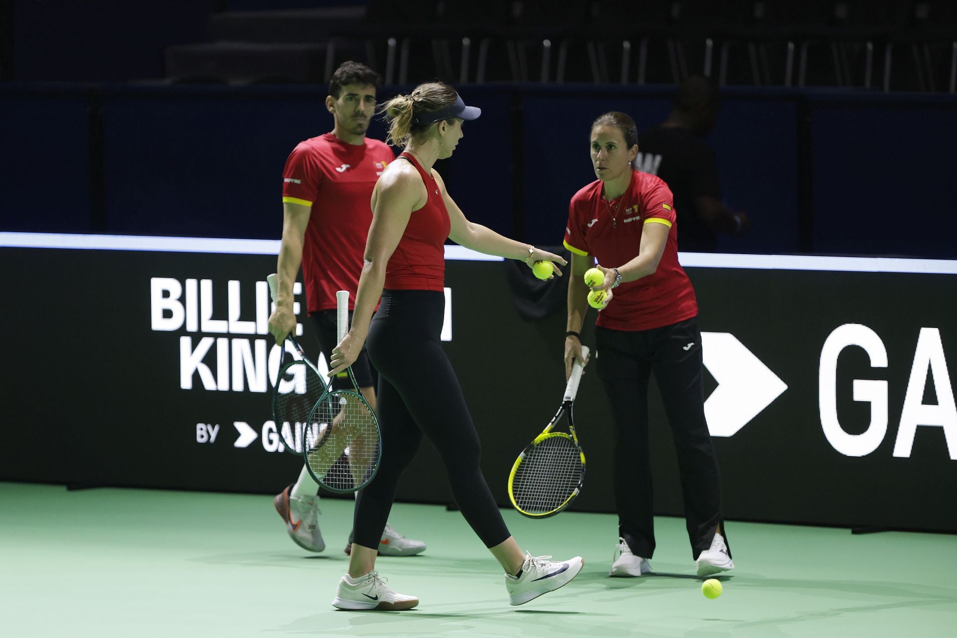 Las fotos de cómo queda la pista de tenis y el montaje para la Billie Jean King en Málaga
