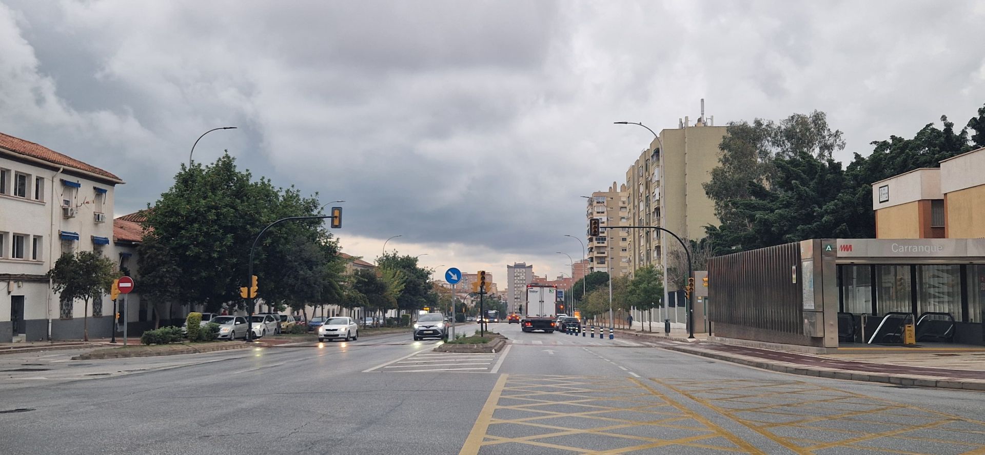 Málaga amanece con las calles y carreteras vacías ante la alerta roja por lluvias torrenciales