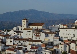 Imagen del casco urbano de Iznate.