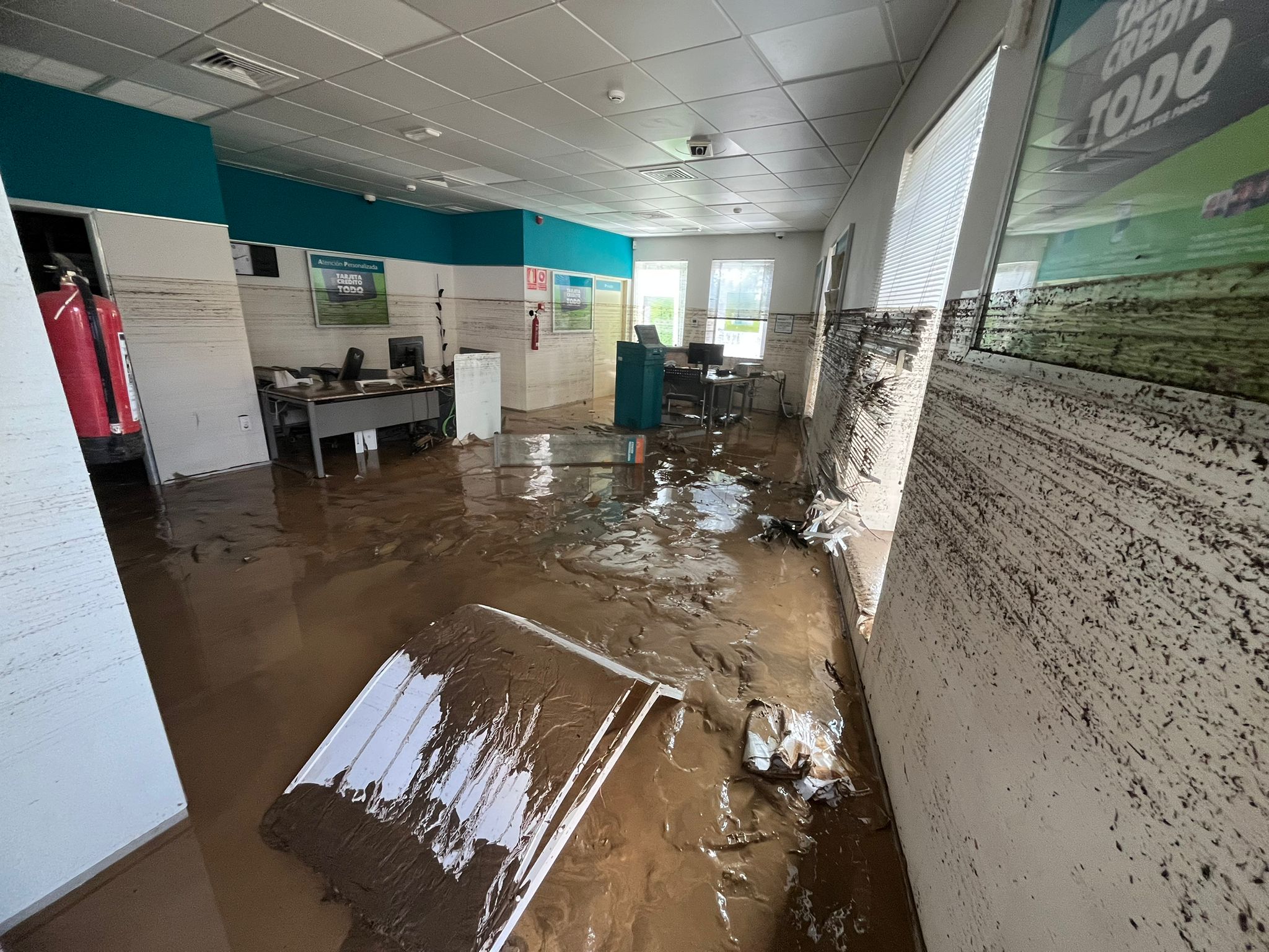 Así amanece Benamargosa tras las inundaciones y el desbordamiento del río.