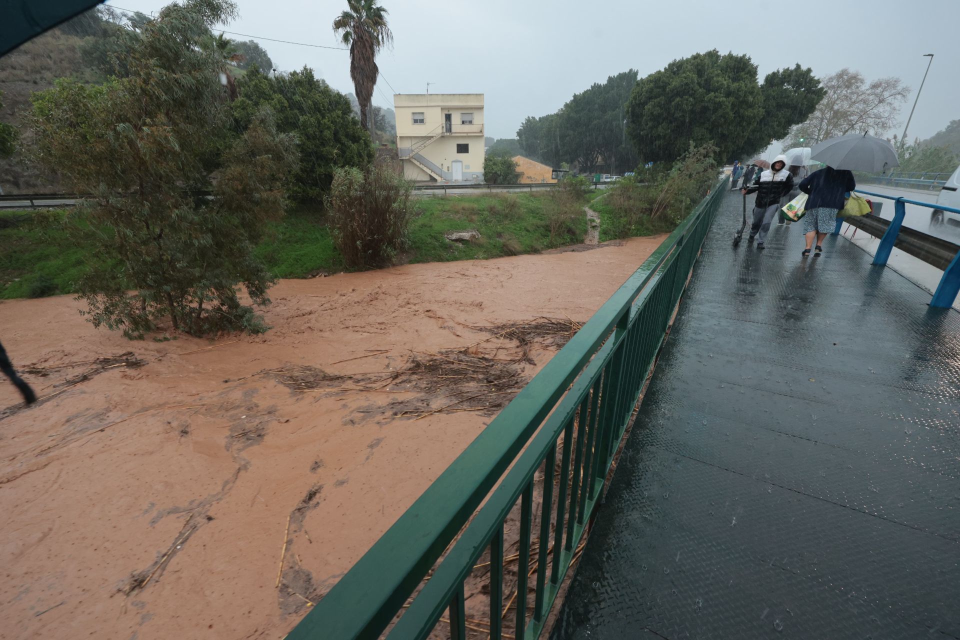 El paso de la DANA por Málaga, en imágenes