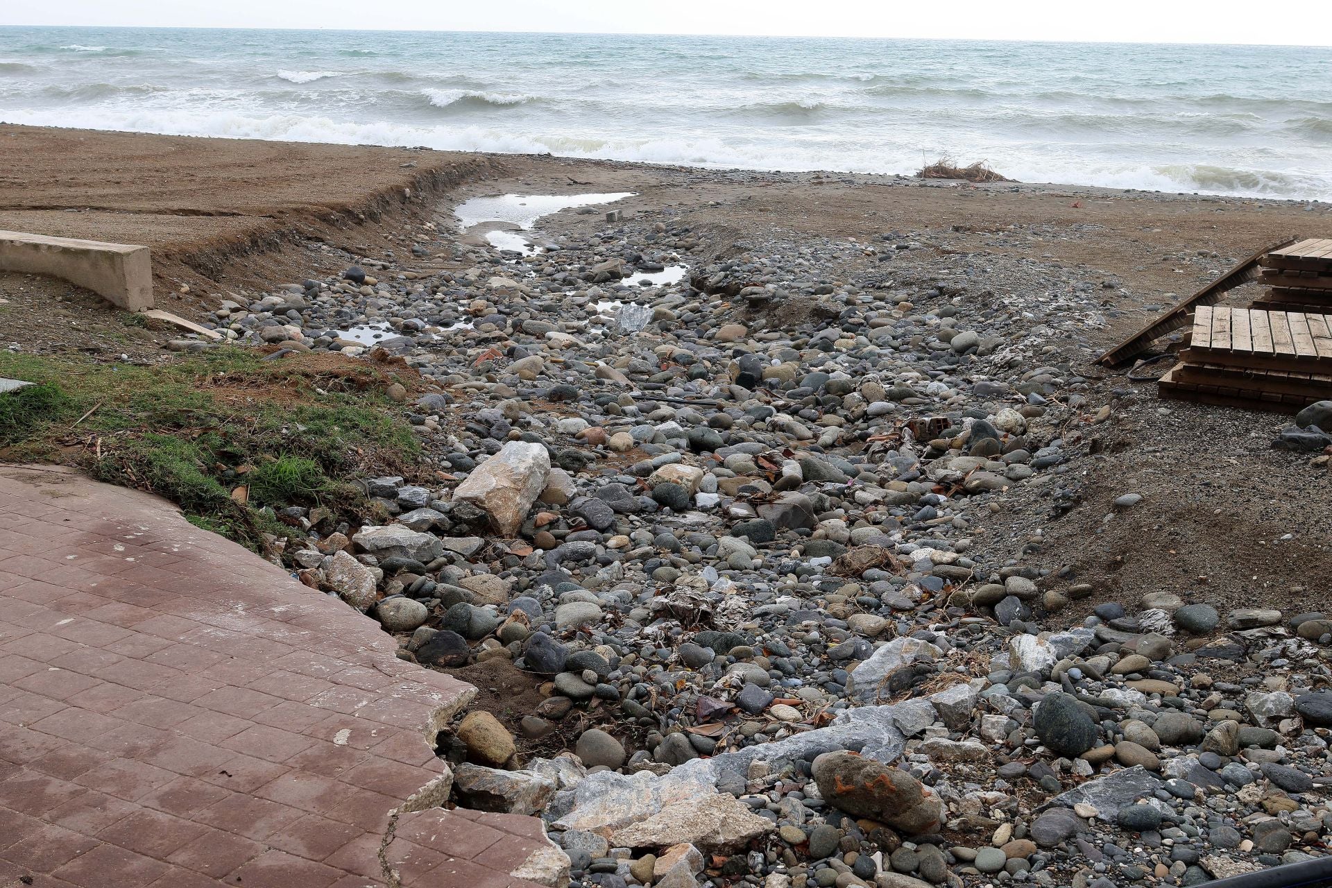 Playas de San Pedro tras las fuertes lluvias.